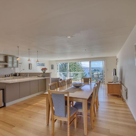 Quarterdeck Apartment Binalong Bay Exteriér fotografie