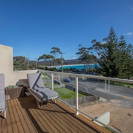 Quarterdeck Apartment Binalong Bay Exteriér fotografie