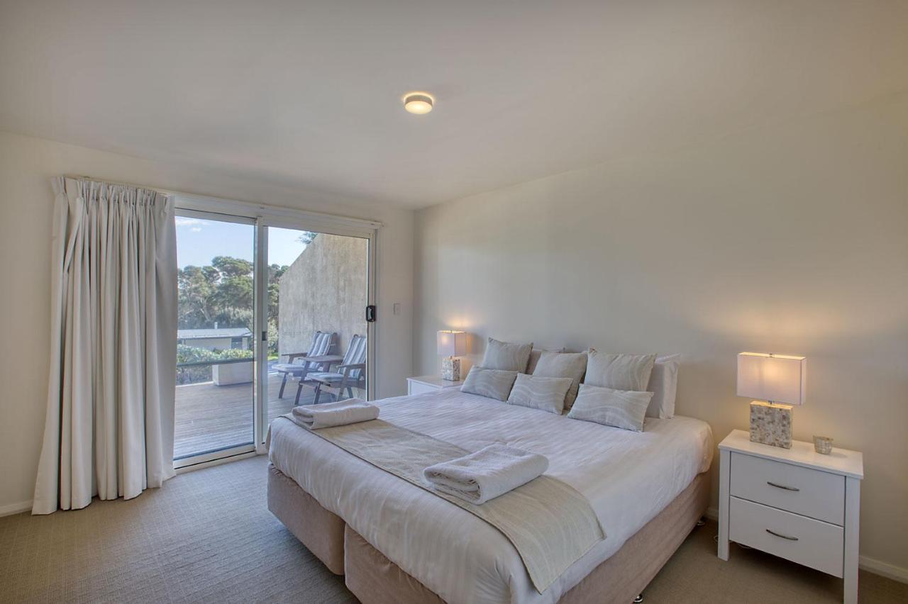 Quarterdeck Apartment Binalong Bay Exteriér fotografie