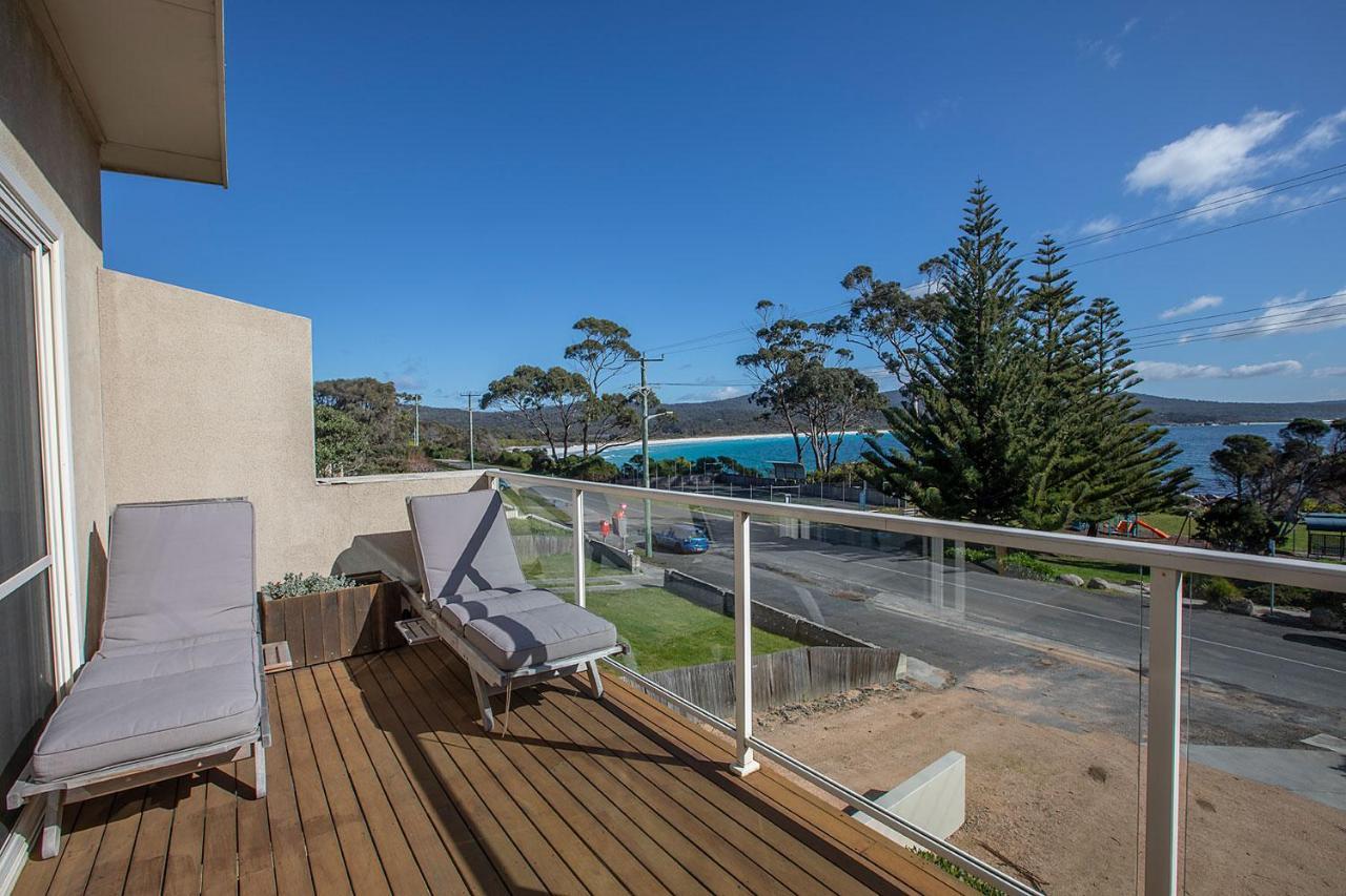 Quarterdeck Apartment Binalong Bay Exteriér fotografie