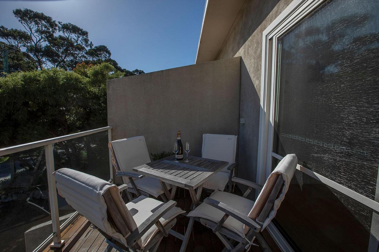 Quarterdeck Apartment Binalong Bay Exteriér fotografie
