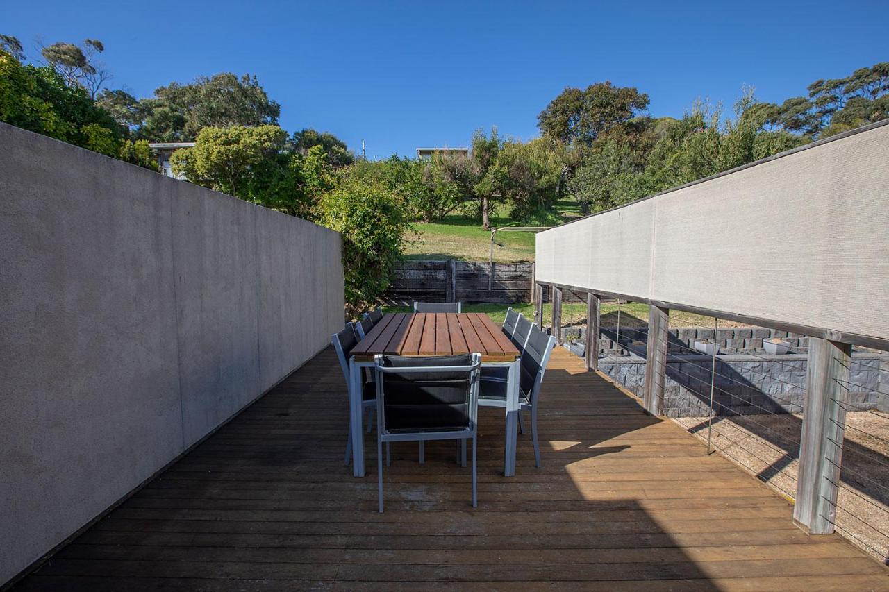 Quarterdeck Apartment Binalong Bay Exteriér fotografie