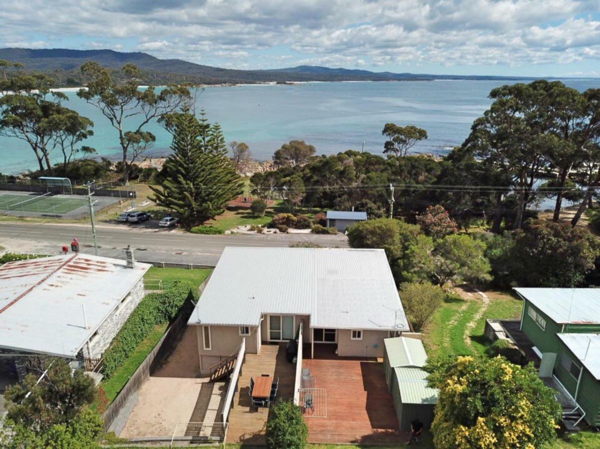 Quarterdeck Apartment Binalong Bay Exteriér fotografie